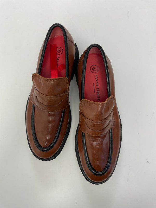 Pas de Rouge Loafers