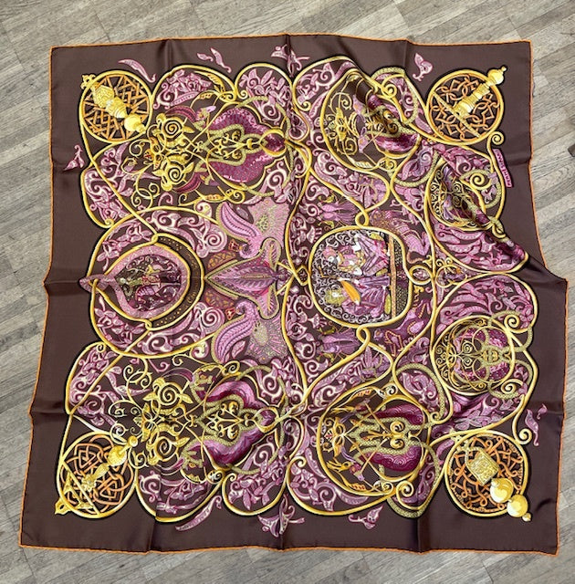 S Hermès Foulard Charmante aux Animaux