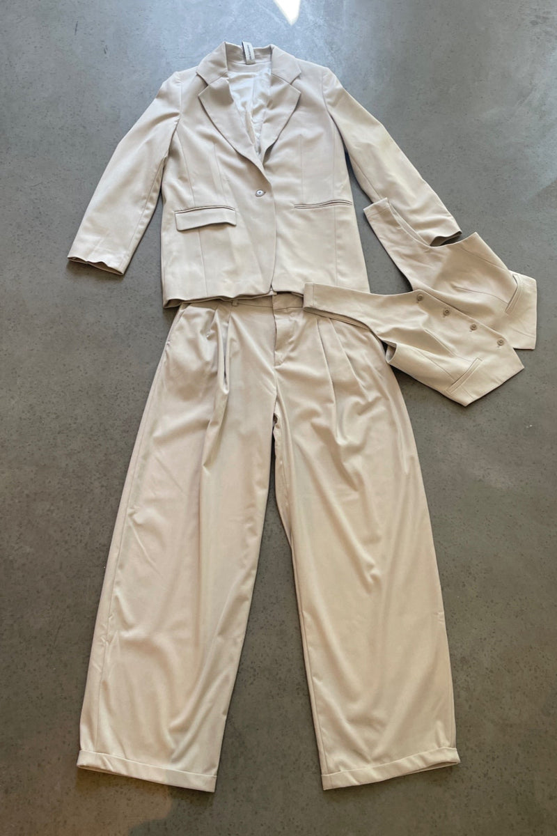 Drykorn suit