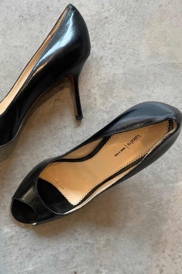 Valextra Peeptoes black