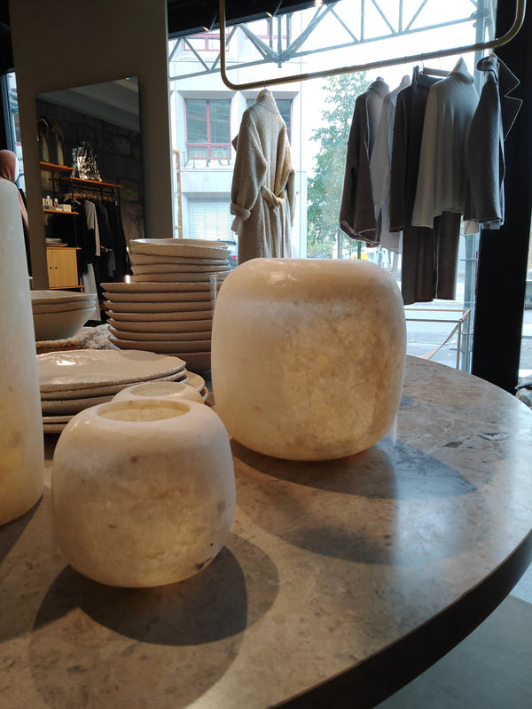 Alabaster Curra Light