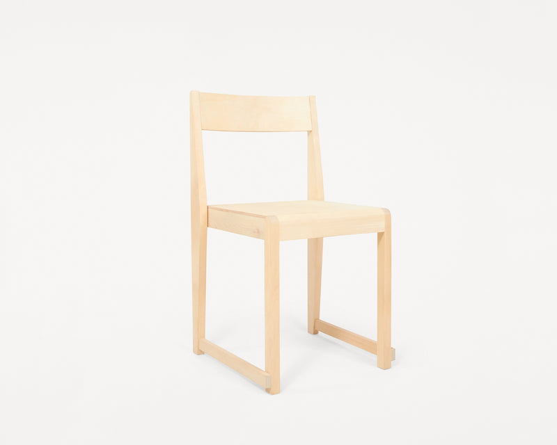 Stuhl 01